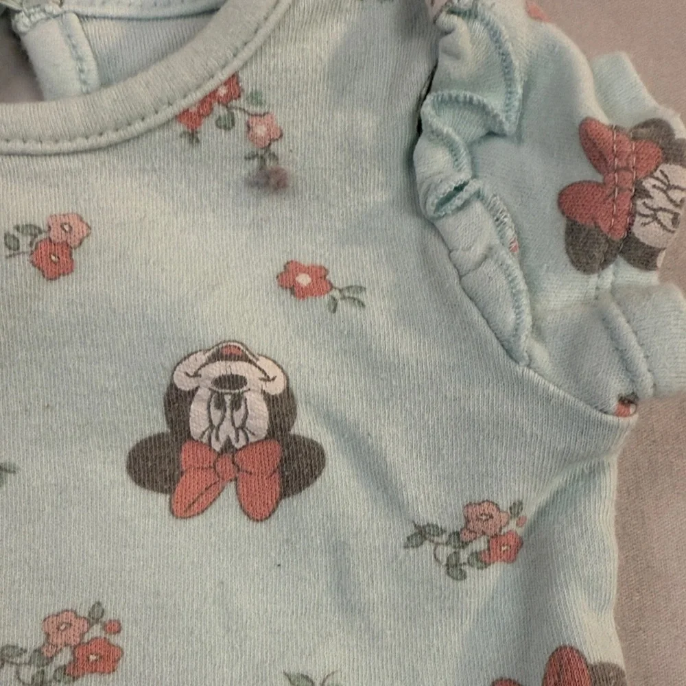 Disney - Short sleeve Minnie Mouse Baby Onesie Top - Picture 4 of 4